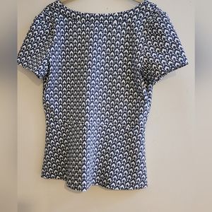 Ann Taylor sleeveless top, blue and white pattern